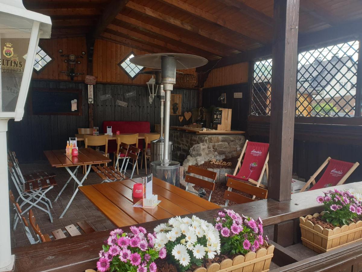 Hotel Restaurant Bauernstube Eschenburg ภายนอก รูปภาพ
